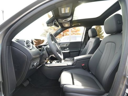 Used 2026 Mercedes-Benz GLB 250 4MATIC image 36