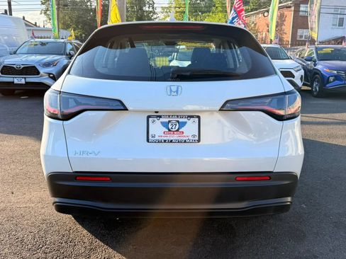 Used 2025 Honda HR-V LX image 6