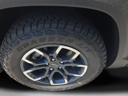 New 2026 Chevrolet Equinox ACTIV w/ LPO, Floor Liner Package FWD image 29