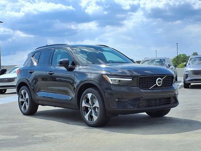 New 2026 Volvo XC40 B5 Plus w/ Protection Package Premier