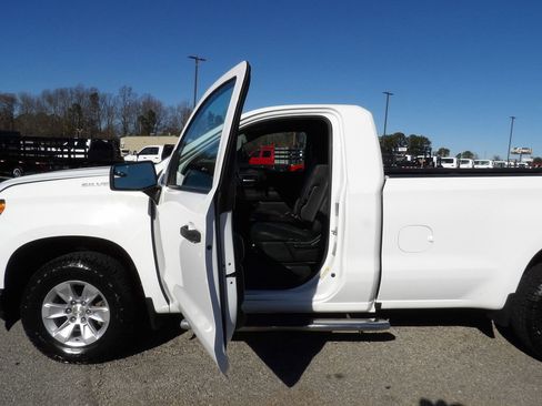 Used 2021 Chevrolet Silverado 1500 W/T w/ WT Value Package AWD/4WD image 13