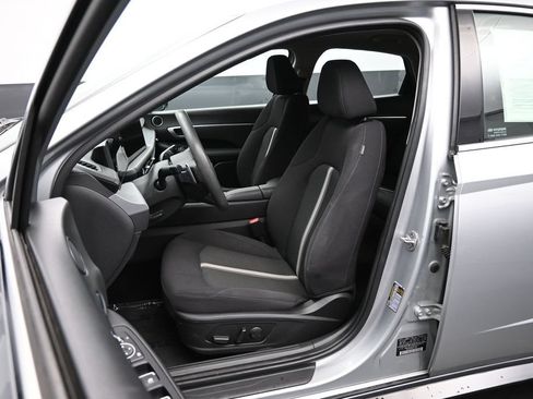 Used 2025 Hyundai Sonata SEL FWD image 21