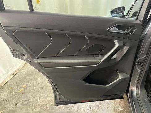 Certified 2023 Volkswagen Tiguan SEL R-Line image 25