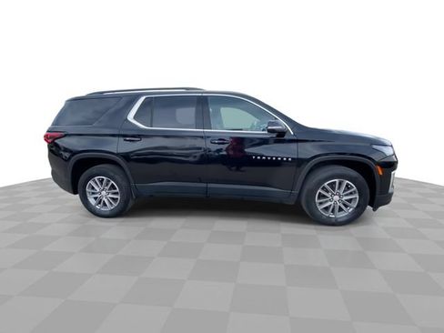 Used 2023 Chevrolet Traverse LT FWD image 3