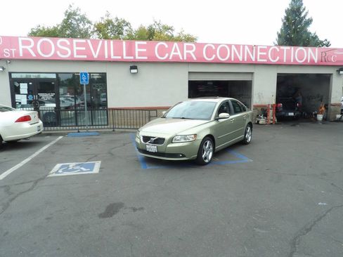 Used 2008 Volvo S40 2.4i FWD image 1