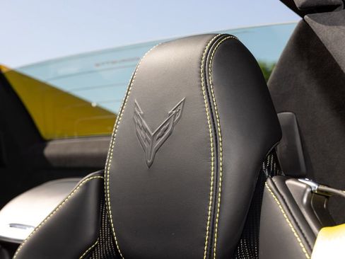 Used 2026 Chevrolet Corvette Stingray Premium Conv w/ Z51 Performance Package image 25