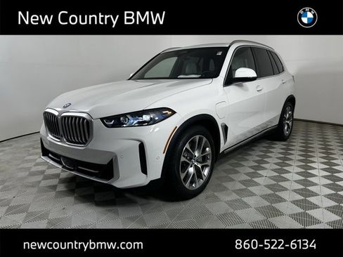 New 2026 BMW X5 xDrive50e w/ Climate Comfort Package image 3
