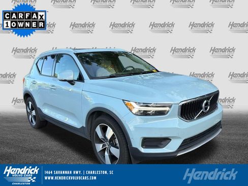 Used 2019 Volvo XC40 T5 Momentum AWD/4WD image 1