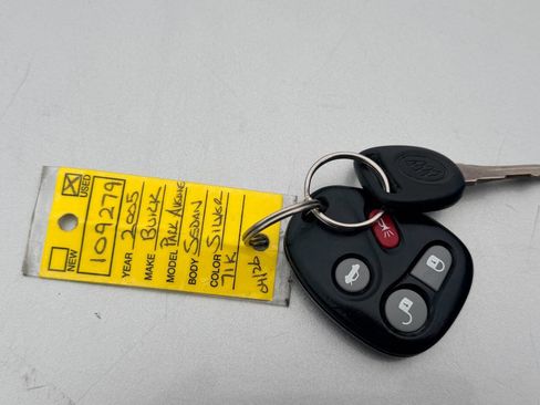 Used 2005 Buick Park Avenue FWD image 37