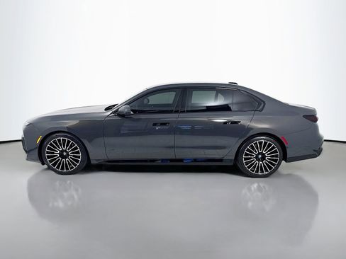 Used 2026 BMW 760i xDrive AWD/4WD image 4