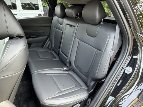 Used 2025 Hyundai Tucson Limited FWD image 30