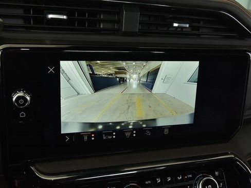 Used 2024 GMC Sierra 2500 AT4 image 51