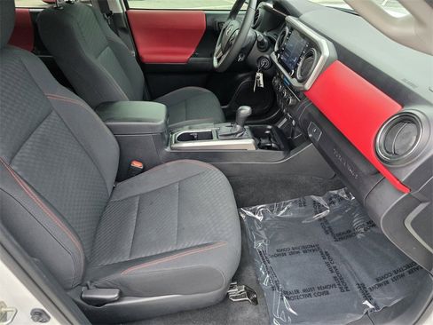 Used 2021 Toyota Tacoma SR5 image 29