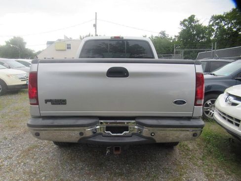 Used 2003 Ford F250 XLT AWD/4WD image 10