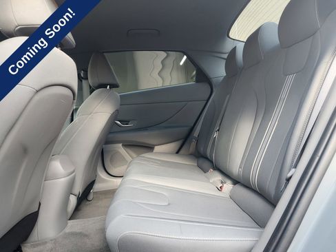 Used 2021 Hyundai Elantra SEL w/ Convenience Package FWD image 18