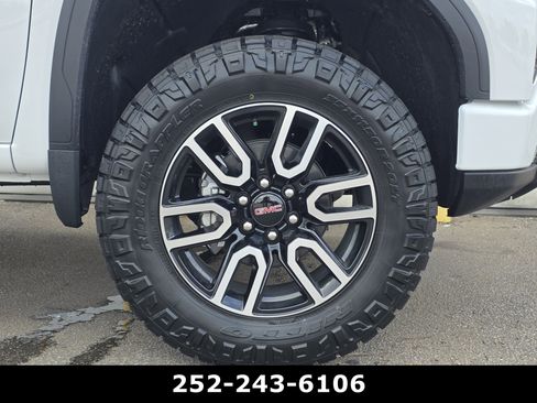 Used 2026 GMC Sierra 1500 AT4 w/ AT4 Premium Package AWD/4WD image 45