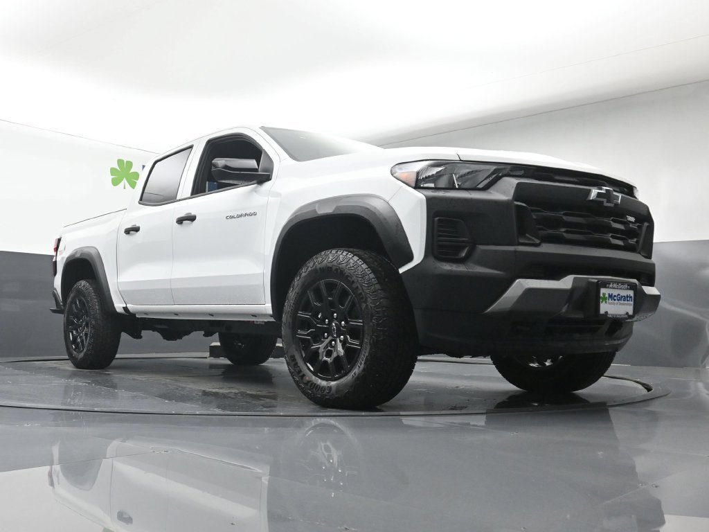 Used 2026 Chevrolet Colorado Trail Boss AWD/4WD image 25