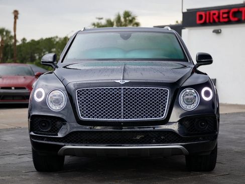 Used 2017 Bentley Bentayga AWD/4WD image 3