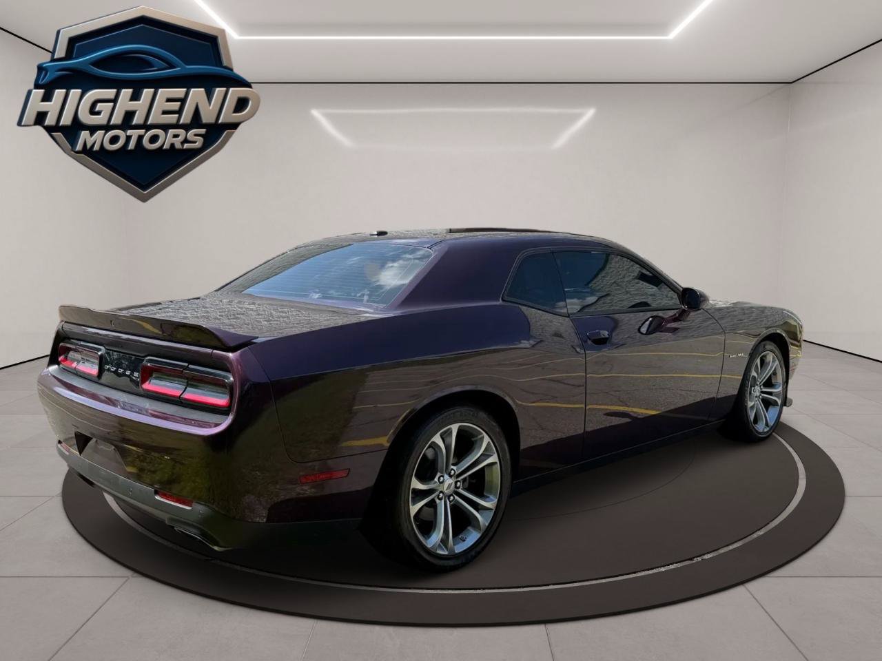 Used 2022 Dodge Challenger R/T RWD image 6