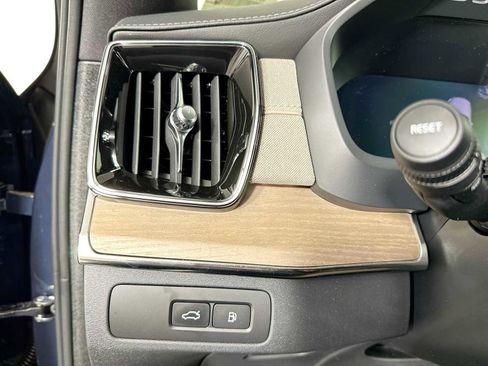 New 2026 Volvo XC90 T8 Plus image 10
