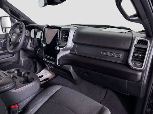 Used 2025 RAM 2500 Big Horn image 27