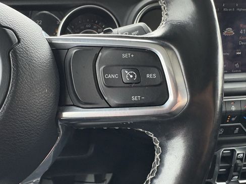 Used 2021 Jeep Wrangler Unlimited Sahara AWD/4WD image 43