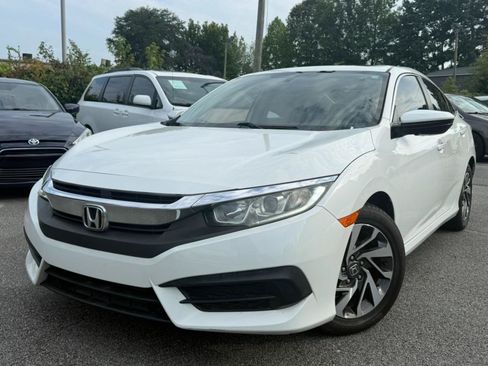 Used 2018 Honda Civic EX image 4