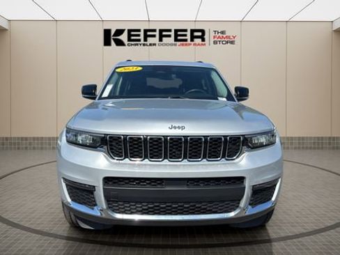 Certified 2023 Jeep Grand Cherokee L Limited AWD/4WD image 9
