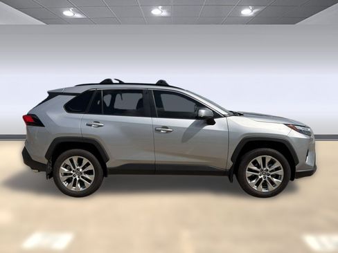 Used 2025 Toyota RAV4 XLE Premium w/ Weather Package AWD/4WD image 8