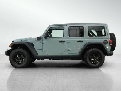 Used 2024 Jeep Wrangler Unlimited image 3