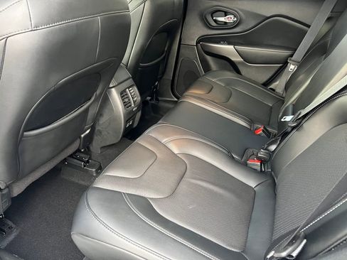 Used 2021 Jeep Cherokee Latitude Lux AWD/4WD image 14
