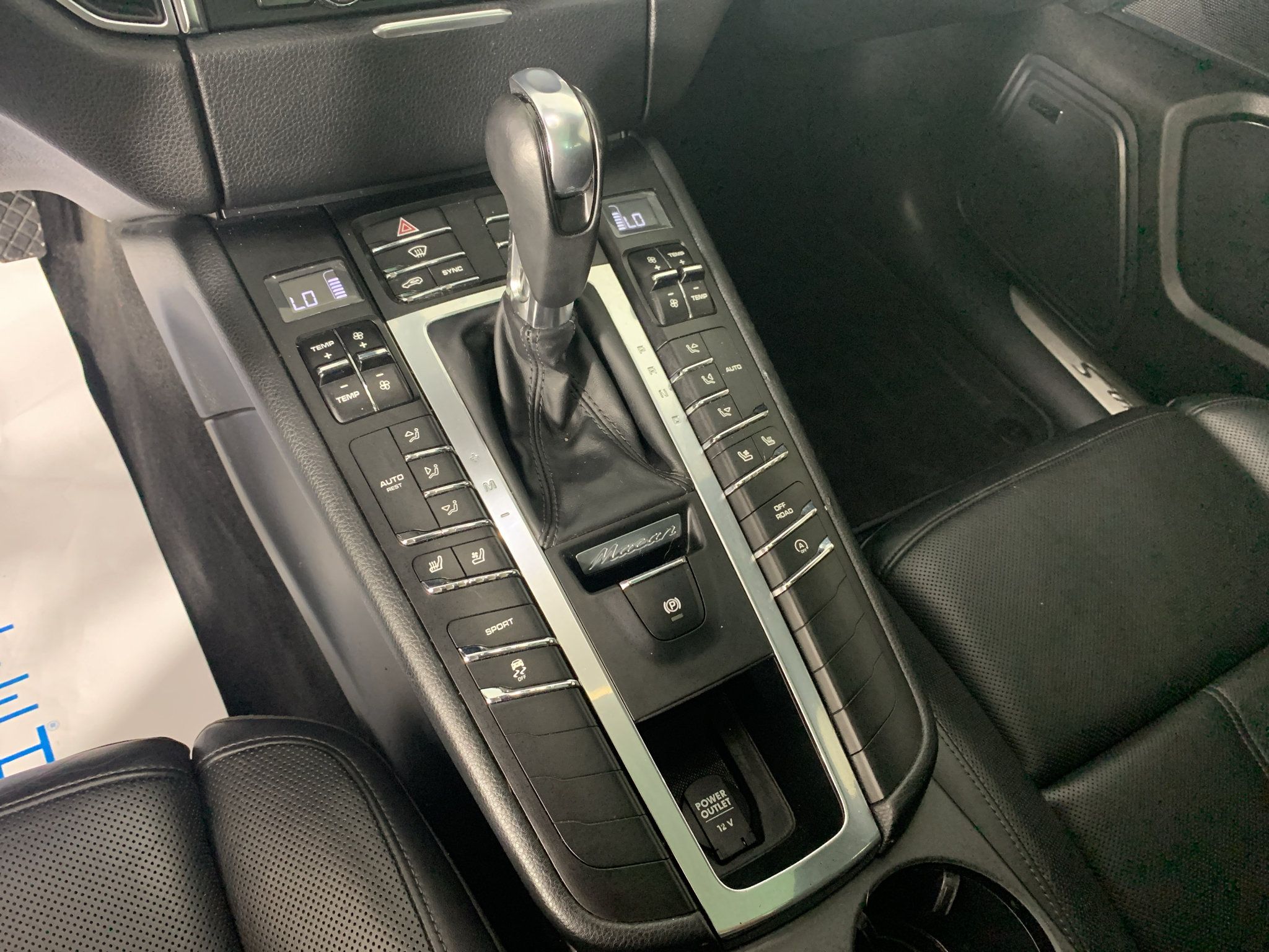 Used 2016 Porsche Macan S AWD/4WD image 23