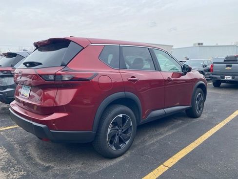 Used 2025 Nissan Rogue SV image 10