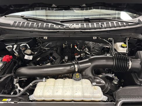 Used 2025 Ford Expedition Active AWD/4WD image 28