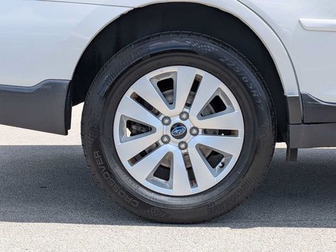 Used 2019 Subaru Outback 2.5i Premium AWD/4WD image 13