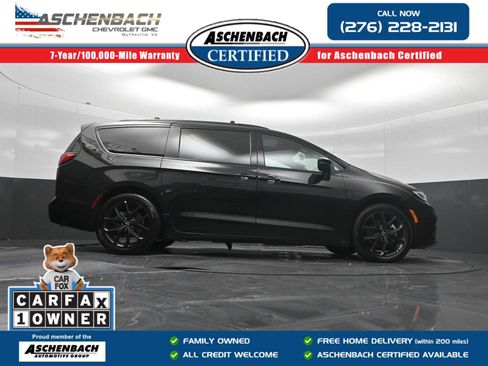 Used 2025 Chrysler Pacifica Limited FWD image 25