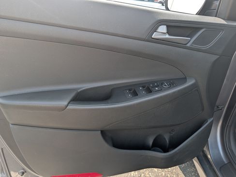 Used 2017 Hyundai Tucson SE w/ SE Popular Package 02 AWD/4WD image 11