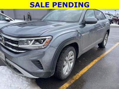 Used 2020 Volkswagen Atlas Cross Sport SE w/ Panoramic Sunroof Package