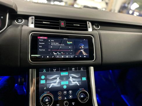 Used 2021 Land Rover Range Rover Sport HSE Silver Edition image 25