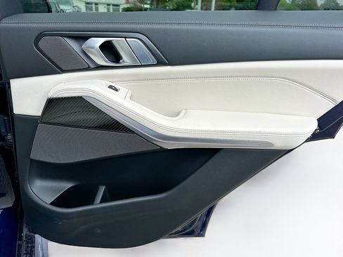 Used 2024 BMW X5 M60i image 32