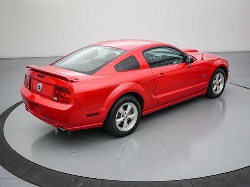Used 2007 Ford Mustang GT RWD image 4