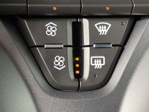 Certified 2024 Chevrolet Blazer RS w/ Driver Confidence II Package image 27