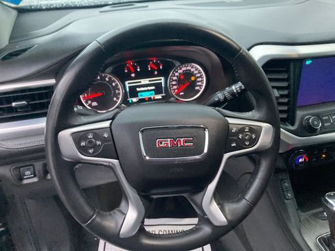 Used 2017 GMC Acadia SLT image 18