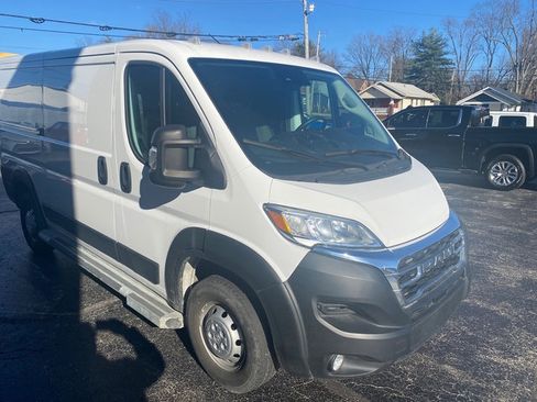 Used 2023 RAM ProMaster 2500 image 5