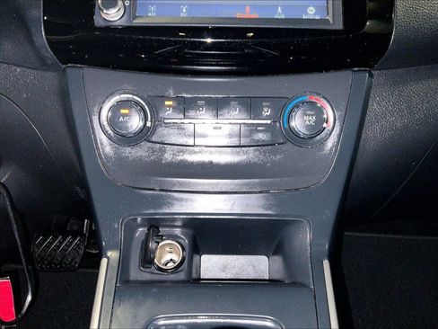 Used 2019 Nissan Sentra S image 34