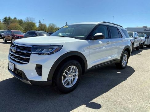 Used 2026 Ford Explorer Active AWD/4WD image 9