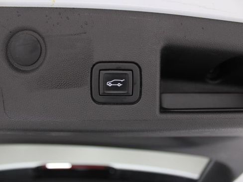 Used 2021 Chevrolet Equinox LT image 15