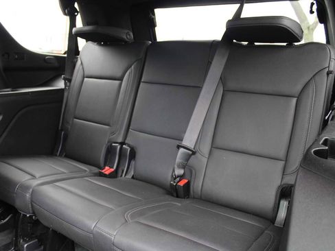 Used 2022 Chevrolet Tahoe LT AWD/4WD image 12