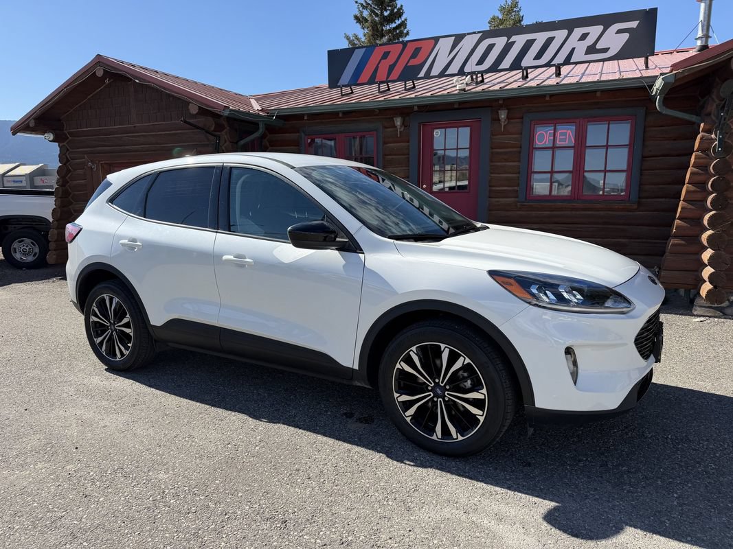 Used 2022 Ford Escape SEL w/ Technology Package AWD/4WD image 1