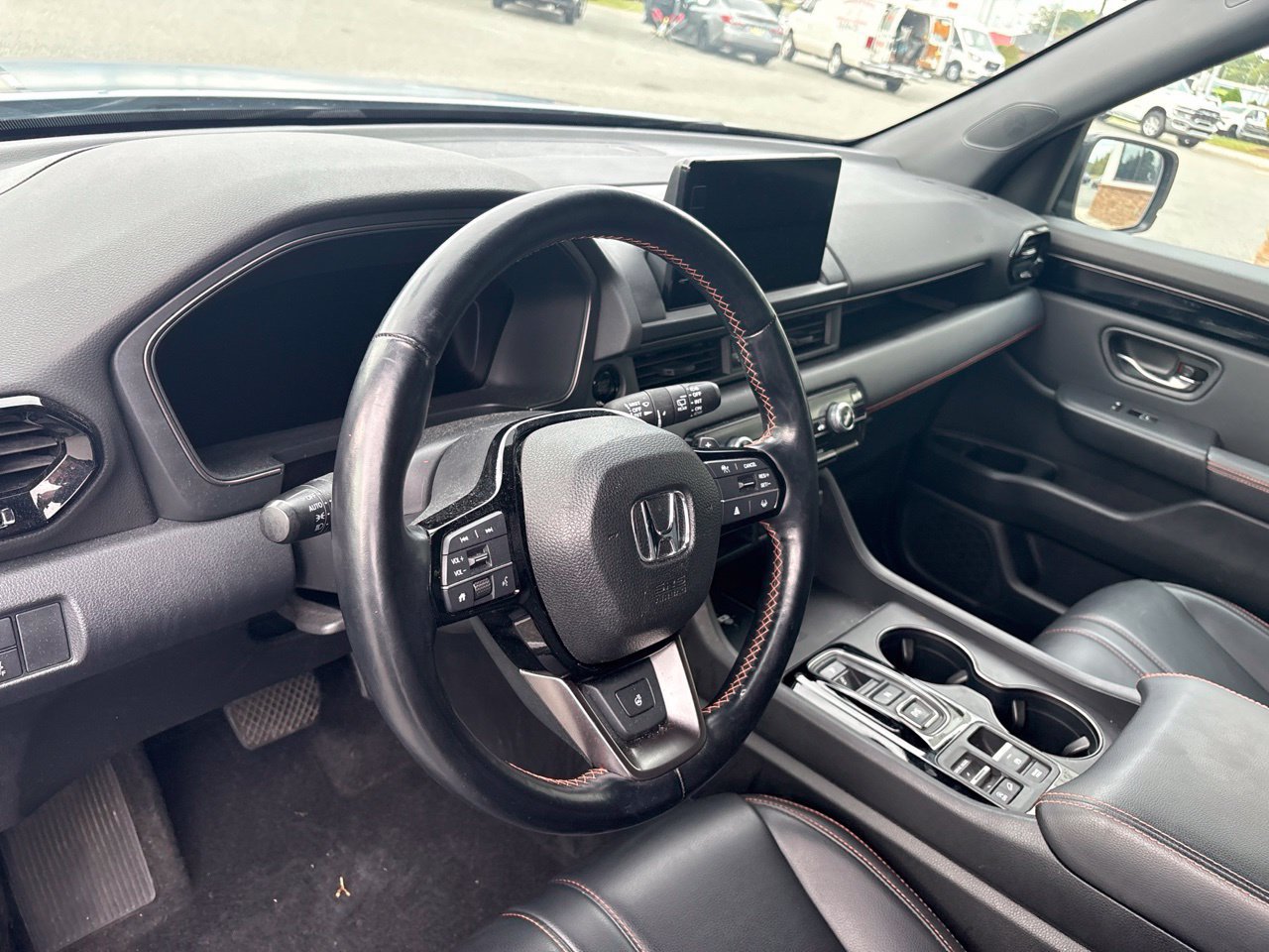 Used 2023 Honda Pilot TrailSport image 4